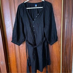 EUC old navy black embroidered dress